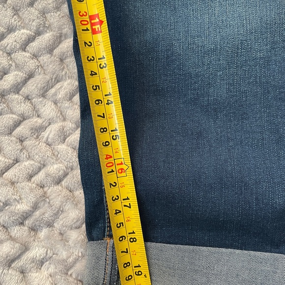 Classic Indigo Cropped Jeans - Picture 5 of 7